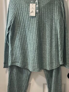 Lillusory Ribbed Sage Green Loungewear Set - Size XL NWT